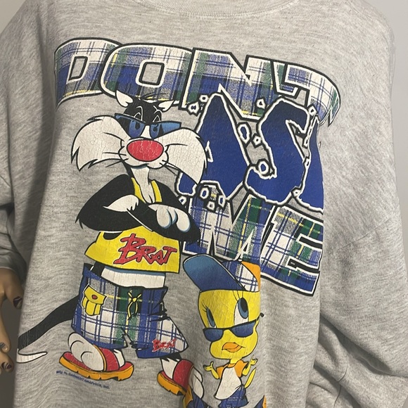 Vintage 96 Warner Bros Don’t ask me Sylvester and Tweety double sided Sweatshirt - Picture 2 of 12